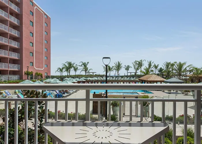 Hotel with Tennis: Holiday Inn Ocean City By Ihg