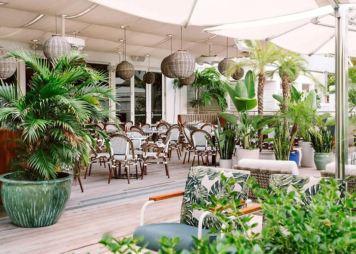 Nautilus Sonesta Miami Beach