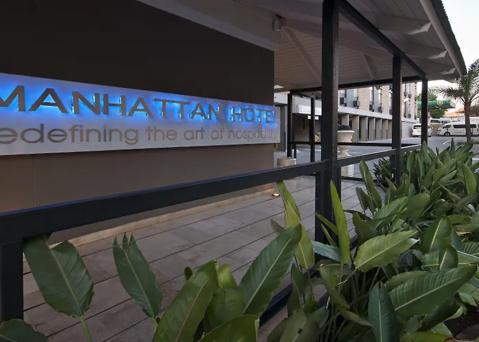 Cheap hotel: Manhattan Hotel