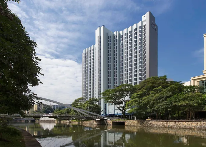 Luxury hotel only: Four Points By Sheraton Singapore, Riverview