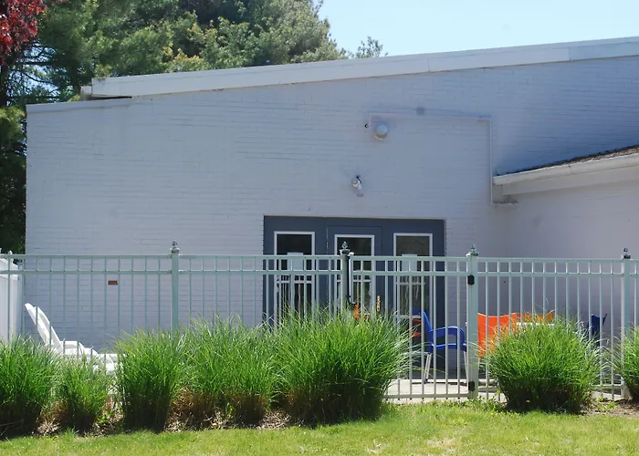 Howard Johnson By Wyndham Mystic