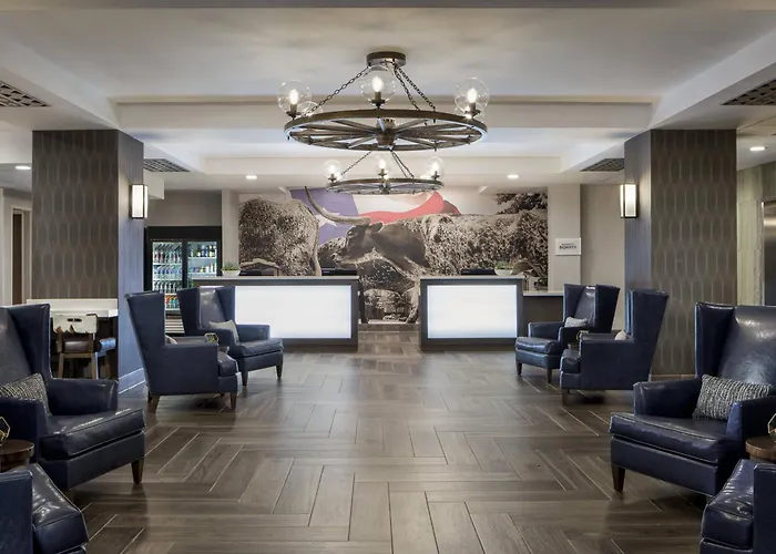 Luxury hotel only: Courtyard Fort Worth Downtown/Blackstone