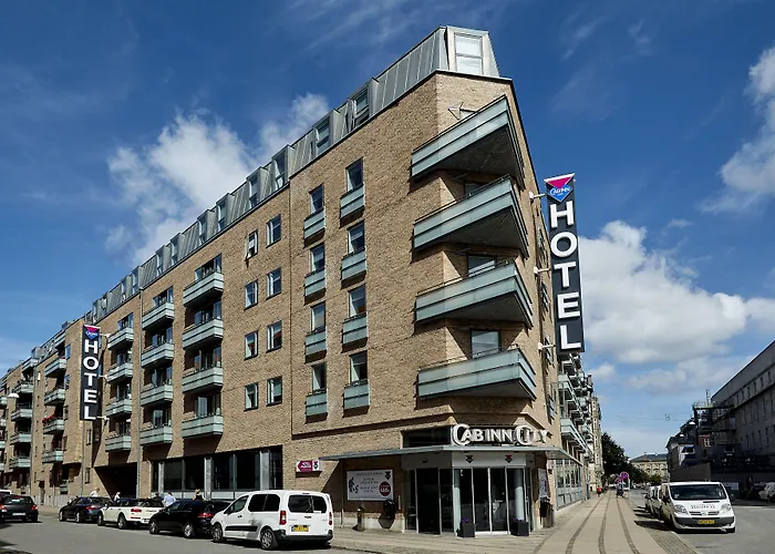  Cabinn City