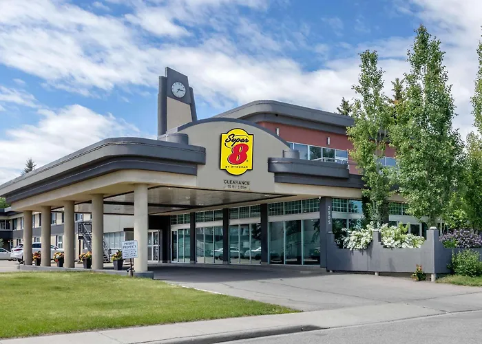 Super 8 By Wyndham Macleod Trail