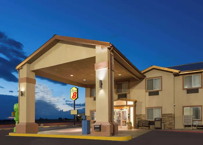 Motel: Super 8 By Wyndham Roswell