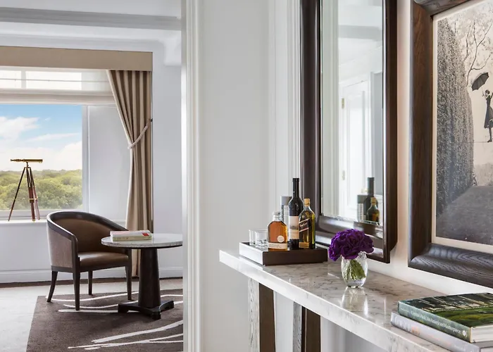Hotel with Tennis: The Ritz-Carlton New York, Central Park