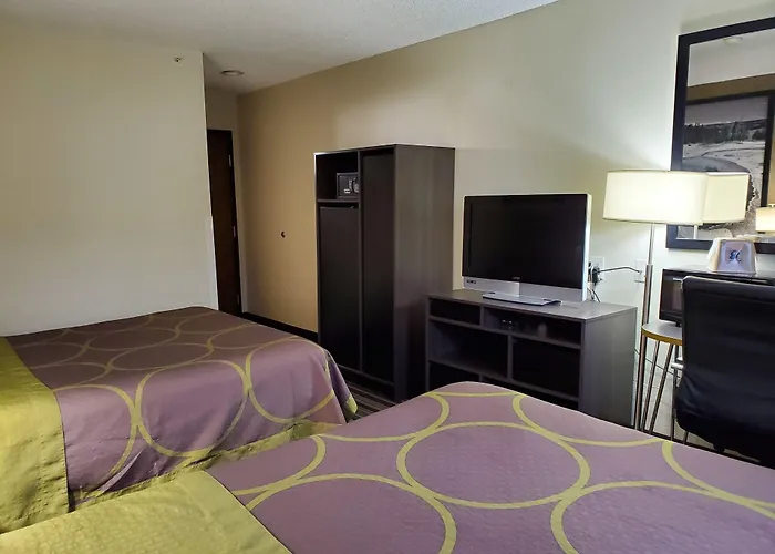 Super 8 By Wyndham Bozeman