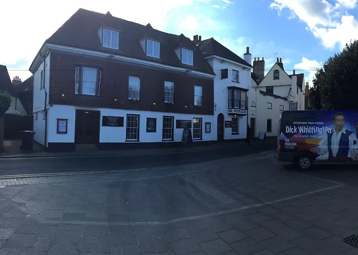 Pilgrims Hotel
