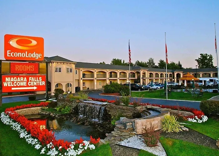 Motel: Econo Lodge At The Falls North