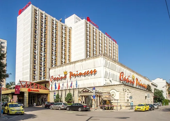 Hotel all'aeroporto: Ramada By Wyndham Sofia City Center