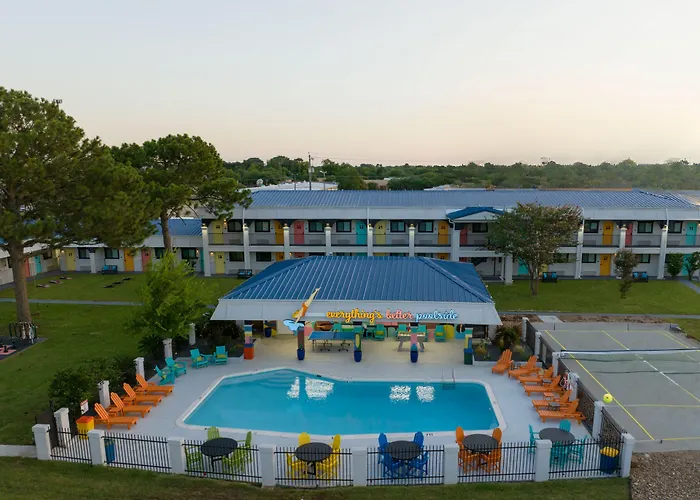 Americas Best Value Inn & Suites-College Station