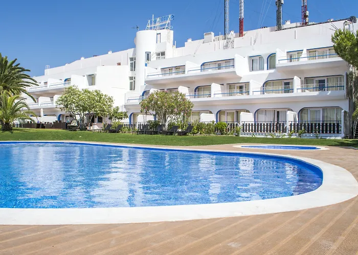 Hotel familiar: Carvoeiro Garden Hotel