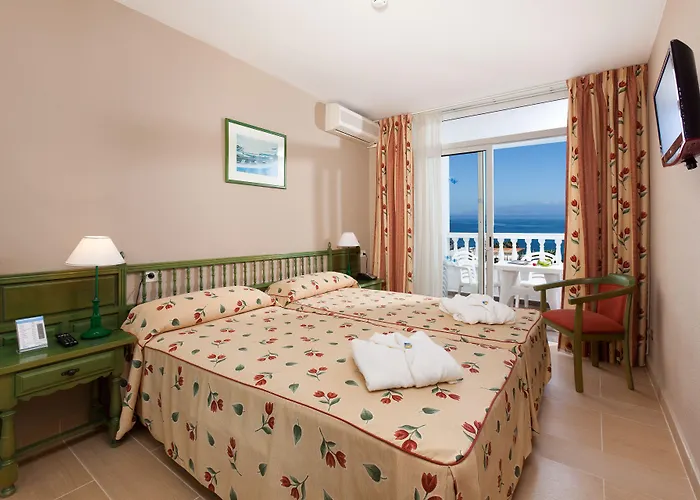 Hotel Blue Sea Lagos de Cesar