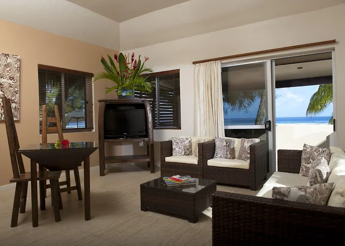 Crown Beach Resort & Spa (Adults Only)