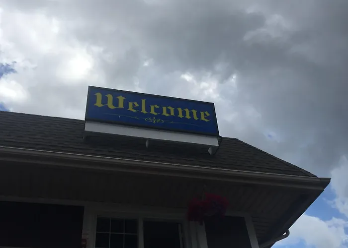 Courtside Inn