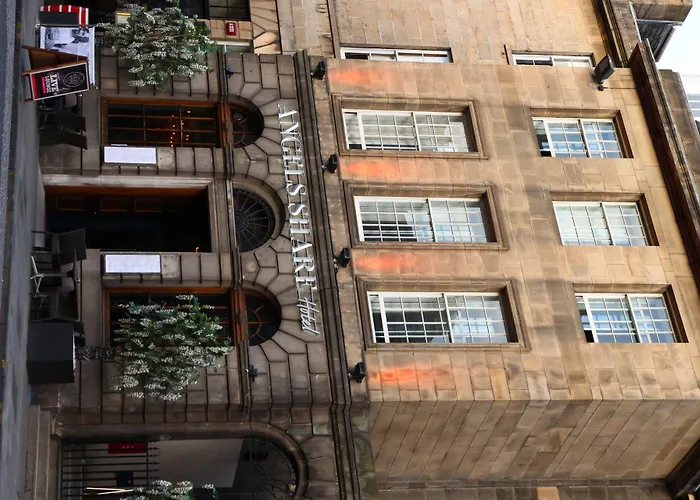 Hotel with view: Angels Share Hotel