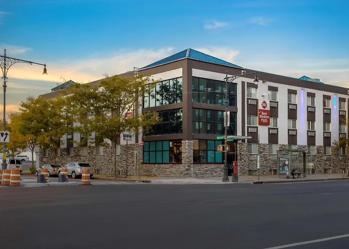 Best Western Plus Brooklyn Bay Hotel