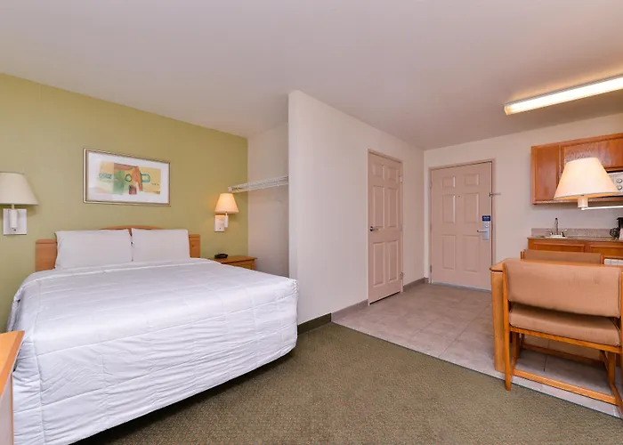 Americas Best Value Inn & Suites-