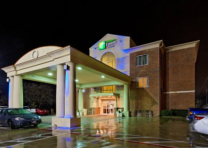 Resort: Holiday Inn Express & Suites San Antonio South By Ihg