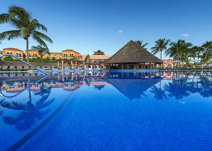 Ocean Coral & Turquesa All Inclusive (Adults Only)