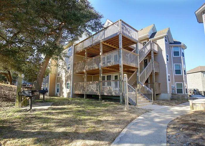 Central hotel: Barrier Island Station
