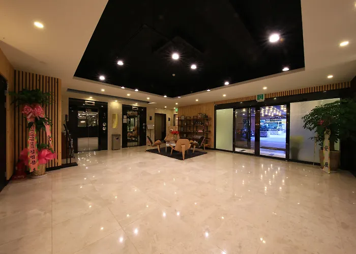 Cheap hotel: Kobos Hotel