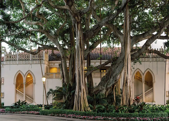 Boca Beach Club, A Waldorf Astoria Resort