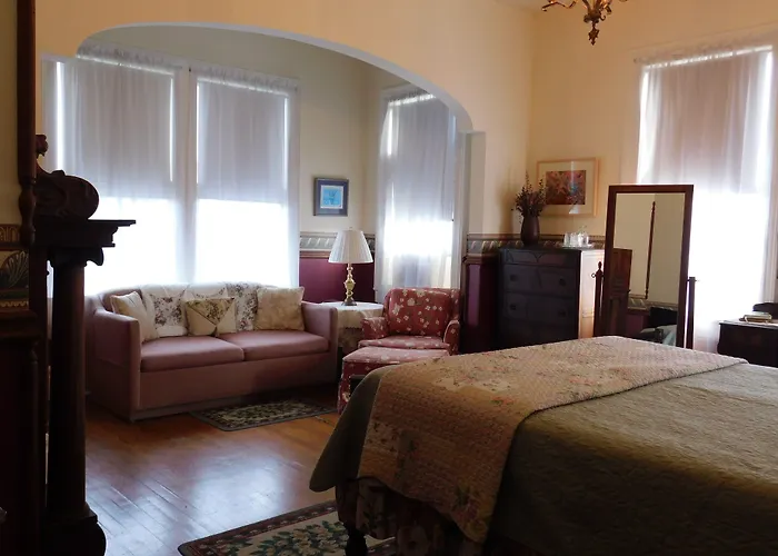 B&B only: Pensacola Victorian Bed & Breakfast