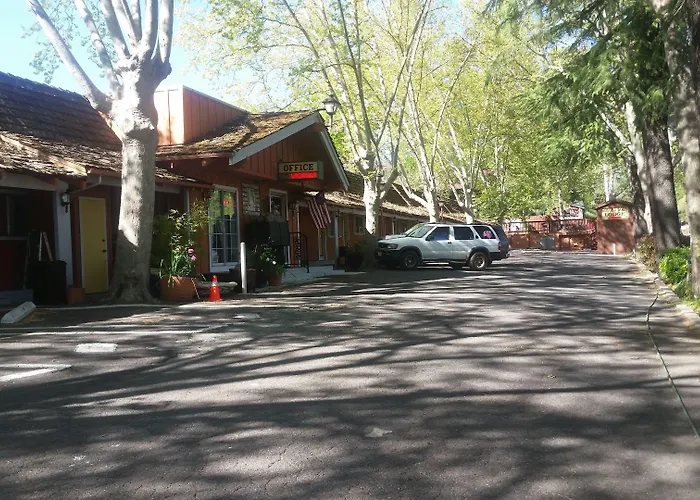 Cheap hotel: The Gold Lodge