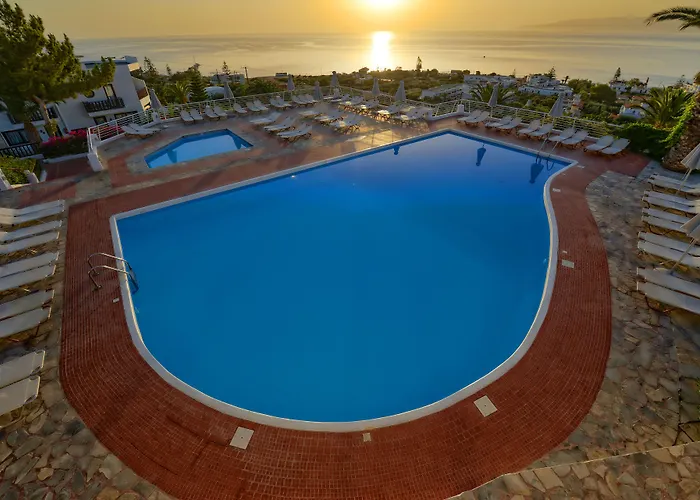 Hersonissos Village Hotel & Bungalows