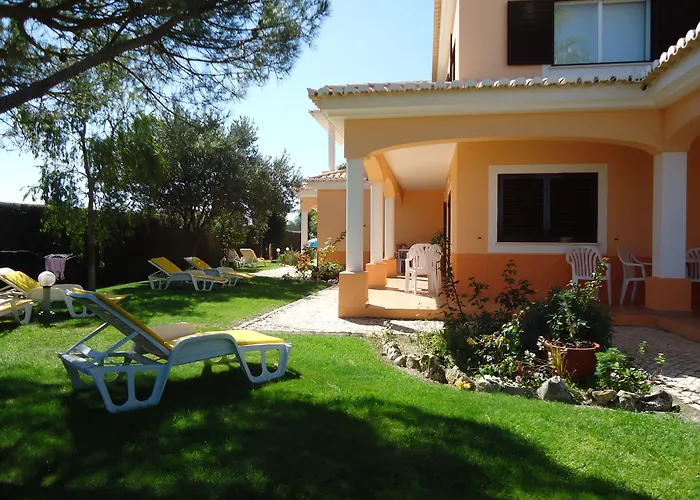 Hotel mit Pool: Canavial I & II Apartamentos