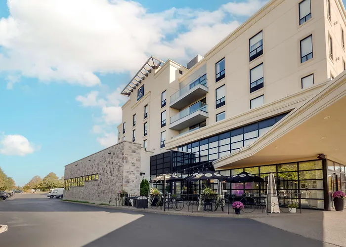 Airport Hotel: C Hotel By Carmen'S, BW Premier Collection