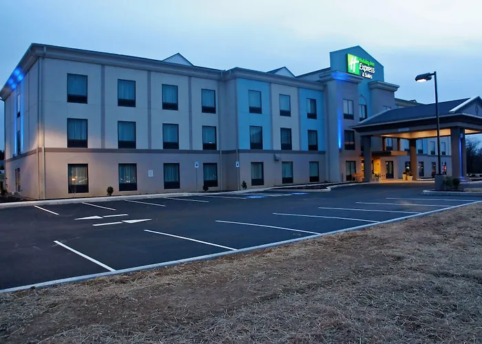 Holiday Inn Express & Suites Northeast By Ihg
