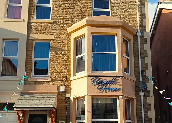 Rossall Guest House -Ideal For Families & Couples