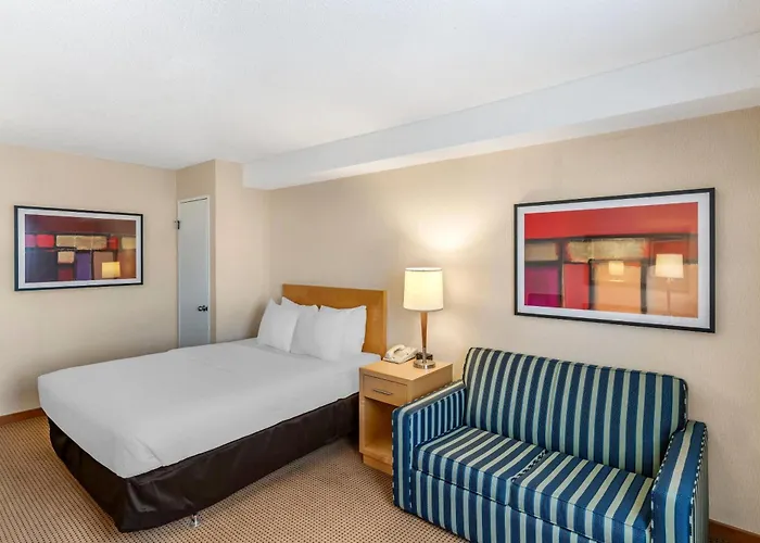 Quality Inn And Suites Montreal East
