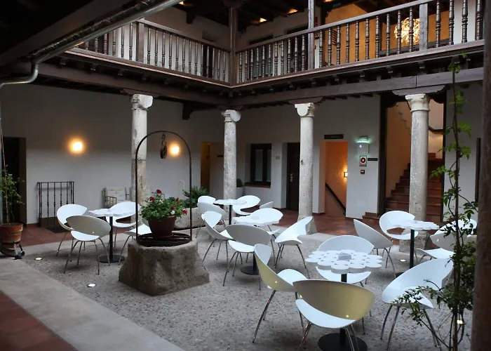  Evenia Alcalá Boutique