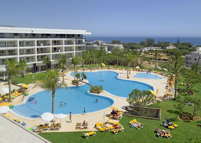 Hotel with pool: Alfagar Alto Da Colina