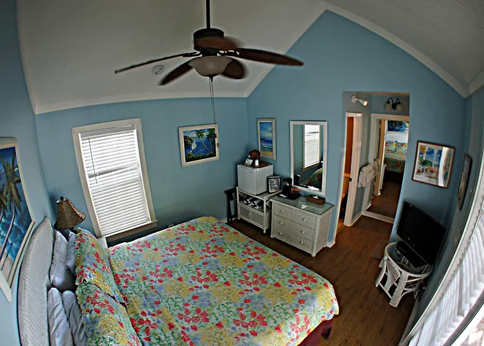 Seascape Tropical Inn (Adults Only)