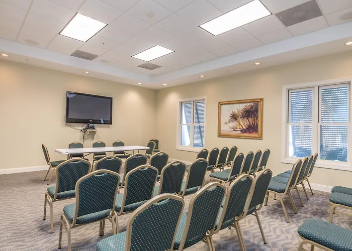 Hotel with Tennis: Coral Reef Resort