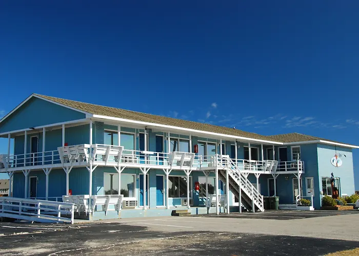 Pet Friendly hotel: Fin 'N Feather Waterside Inn By Kees Vacations