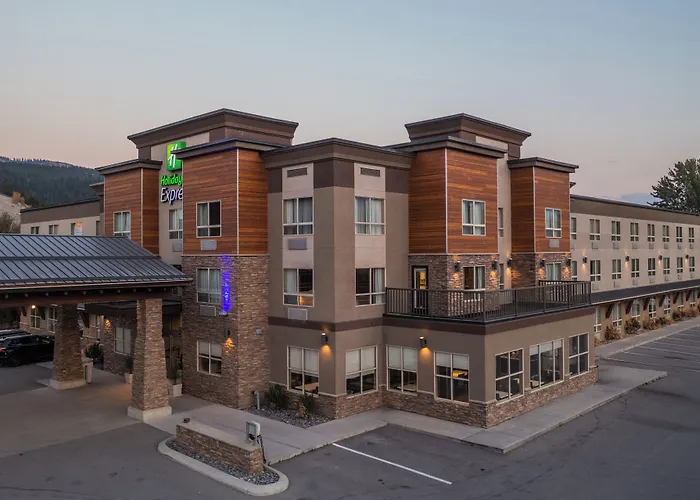 Holiday Inn Express Golden-Kicking Horse By Ihg