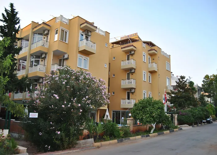 Hotel with Tennis: Benna Hotel