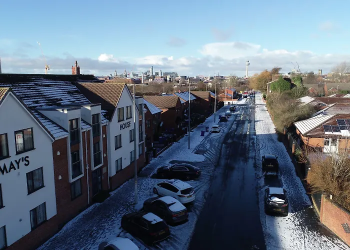 Apart hotel: Mays Apartments: City Centre Convenience with Free Parking