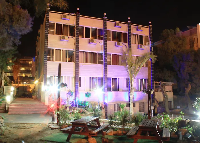 Hostel: Sea Princess Motel