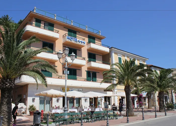 Hotel Belmare