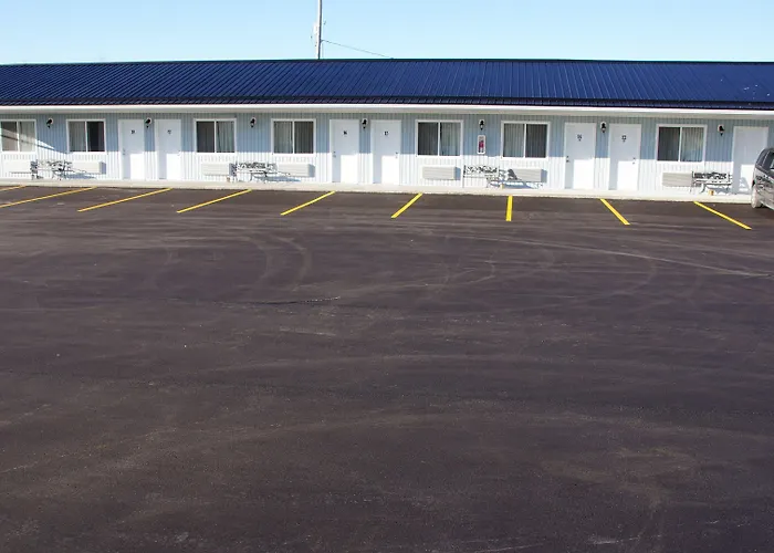 Motel: Robyn'S Motel