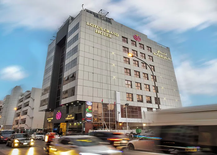 4 star hotel: Lotus Grand Hotel