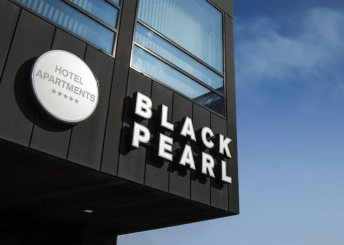 Black Pearl Apartment