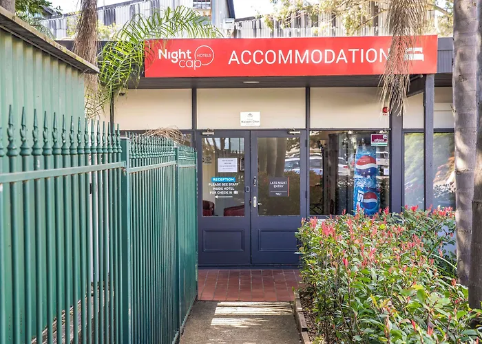 3 star hotel: Nightcap At High Flyer Hotel