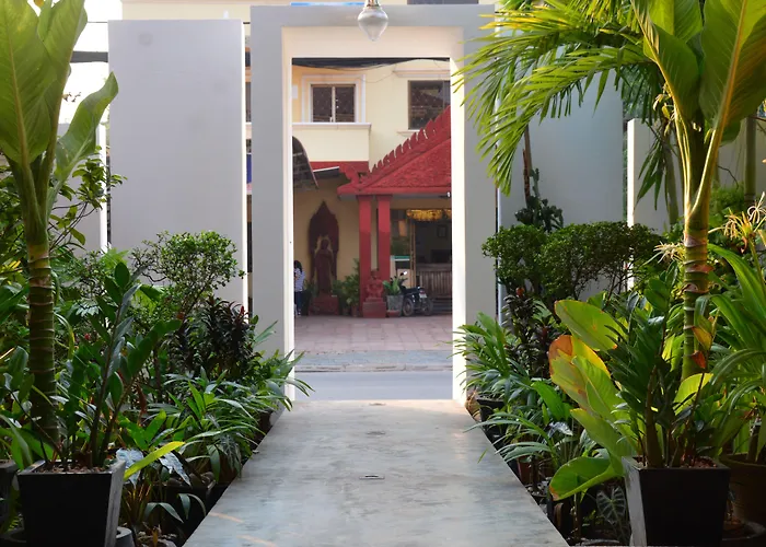 Guest house: Mom'S Guesthouse
